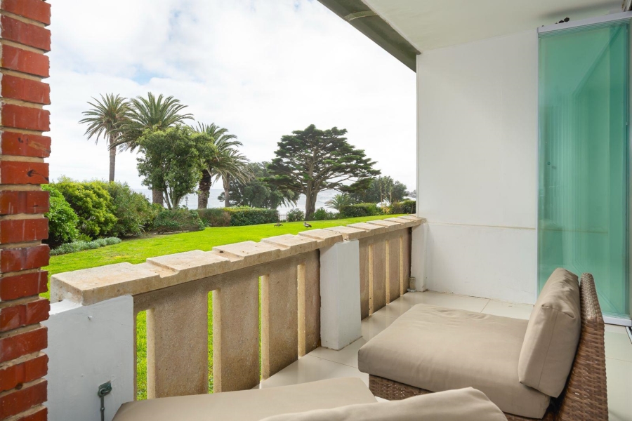To Let 2 Bedroom Property for Rent in Camps Bay Western Cape